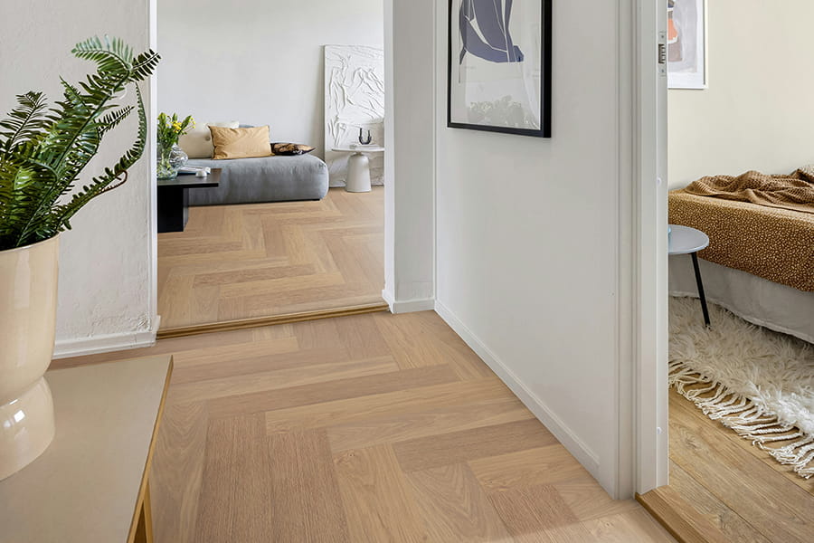 Travel Herringbone · OAK AMALFI HB